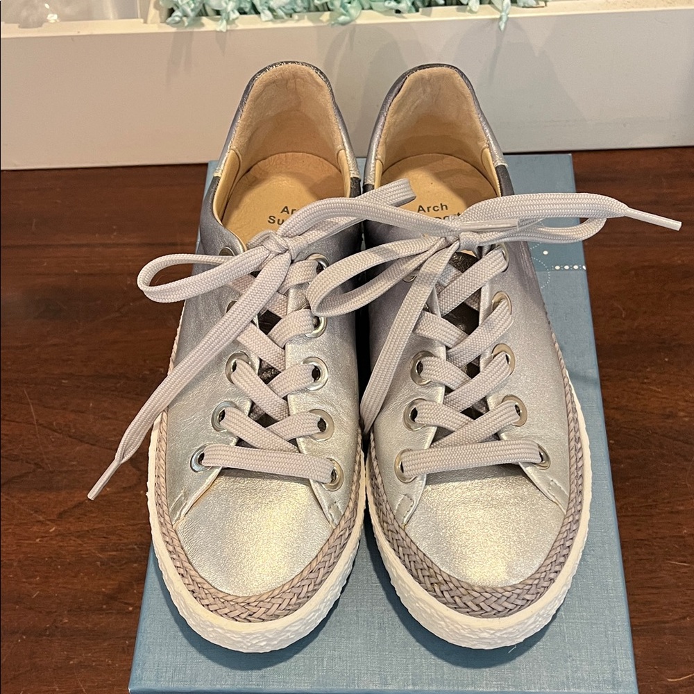 Softwaves women’s silver sneakers